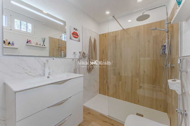 Foto db71efb0-9a17-4a09-95c4-34c35c956f1c. Àtic amb aparcament piscina a Playa de las Américas Adeje