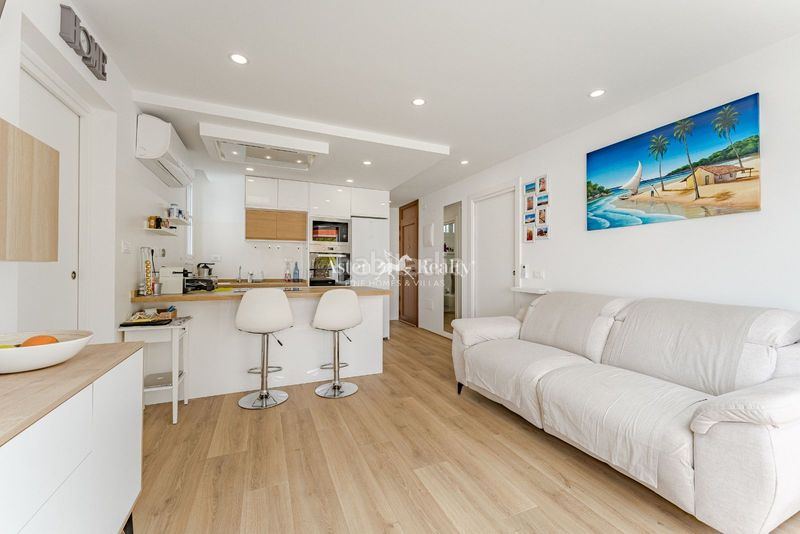 Foto f351eb18-6986-4253-8f8e-d418561b7dac. Àtic amb aparcament piscina a Playa de las Américas Adeje