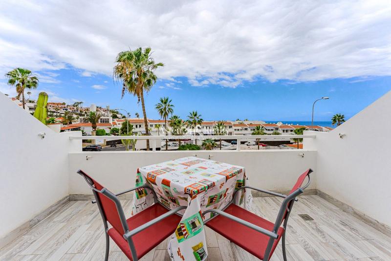 Foto f8e42a4e-c619-41be-8bfe-d2e9b1d865fb. Piccolo appartamento con piscina in San Eugenio Alto Adeje