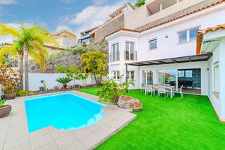 Casa a Urbanización Anaga. Villa con impresionante vista al mar en santa cruz capital