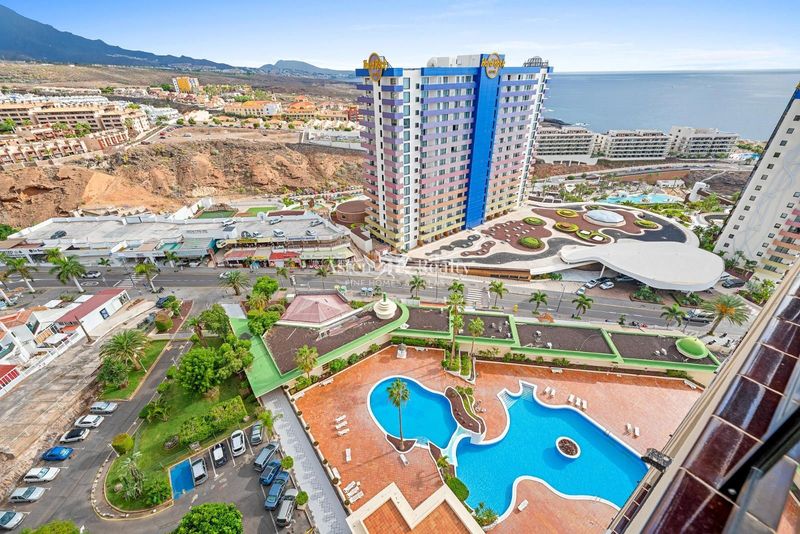 Foto ff0e2766-1890-4b52-b30e-f9b1f3e808ad. Apartament amb piscina a Callao Salvaje - Playa Paraíso Adeje
