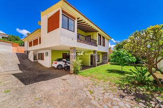 Chalet  Tajinaste. Chalet independiente con jardines y gran parcela en guajara  la