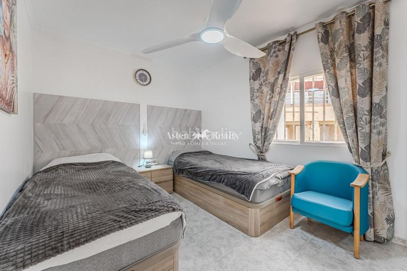 Foto d9ffb82b-3436-4f86-b53d-072d81538ac1. Casa adosada espléndido adosado de 3 habitaciones con vistas al mar en san eugenio moderno y totalmente reformado en Adeje