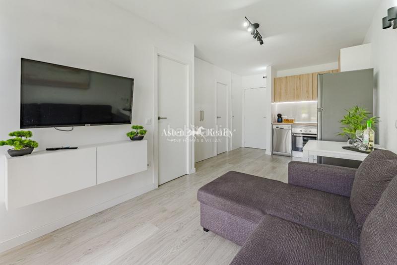 Foto 6f734c55-8af6-47e0-acfa-0365830f3901. Apartamento en san eugenio alto en Torviscas Centro y Alto Adeje