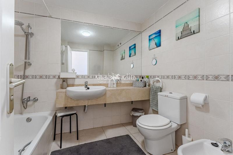 Foto 2512d0e8-5d9a-4eb4-a3fa-ac8043e6023f. Dachwohnung mit parking pool in Playa Fañabé Alto Adeje