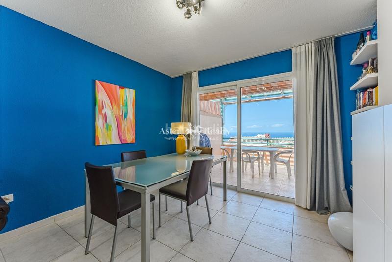 Foto e0b42bb6-6555-478b-b4ba-5ec79b70b4cf. Dachwohnung mit parking pool in Playa Fañabé Alto Adeje