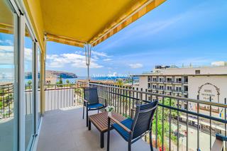 Apartamento  Los playeros. Apartamento renovado con vistas panorámicas en el corazón de los