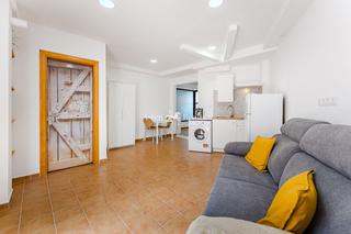 Studio  Manuel bello ramos. Estudio con gran terraza y potencial de ampliación en el casco d