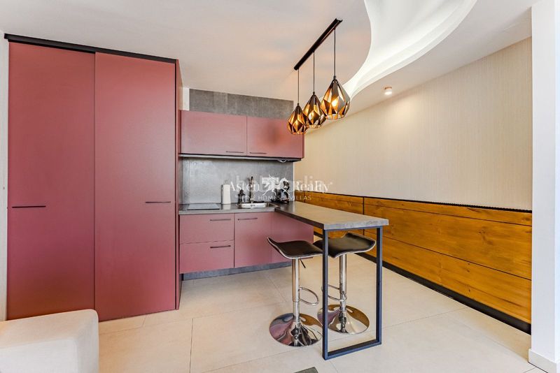 Foto ba4b69e5-5597-4960-a670-e2c9fe25ab0d. Apartament amb piscina a Playa de las Américas Adeje