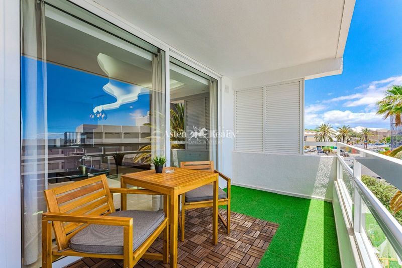 Foto e836ac7b-3cbb-4c37-905f-66e38027d4ba. Apartament amb piscina a Playa de las Américas Adeje