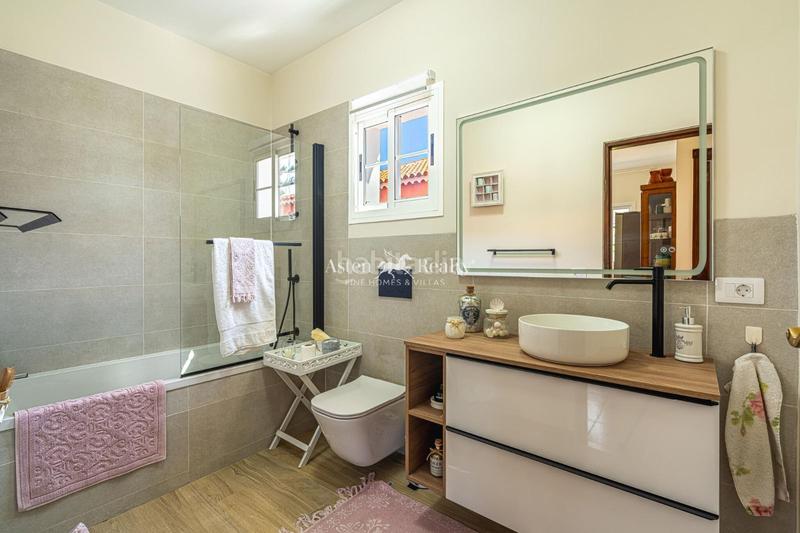 Foto 256cb7d0-a044-4c46-8d59-b86e991f6ff8. Xalet amb calefacció piscina a Puerto de Santiago Santiago del Teide