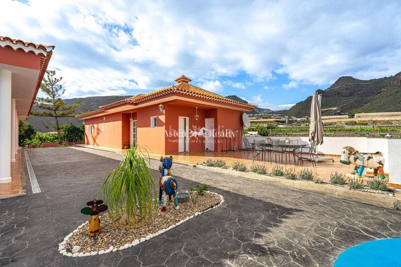 Foto bf2ca2a8-e604-4ce9-b71d-15f44473e138. Xalet amb calefacció piscina a Puerto de Santiago Santiago del Teide