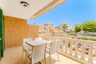 Apartament  Rafel puig lluvina. Apartamento reformado en primera línea de mar en parque las amér