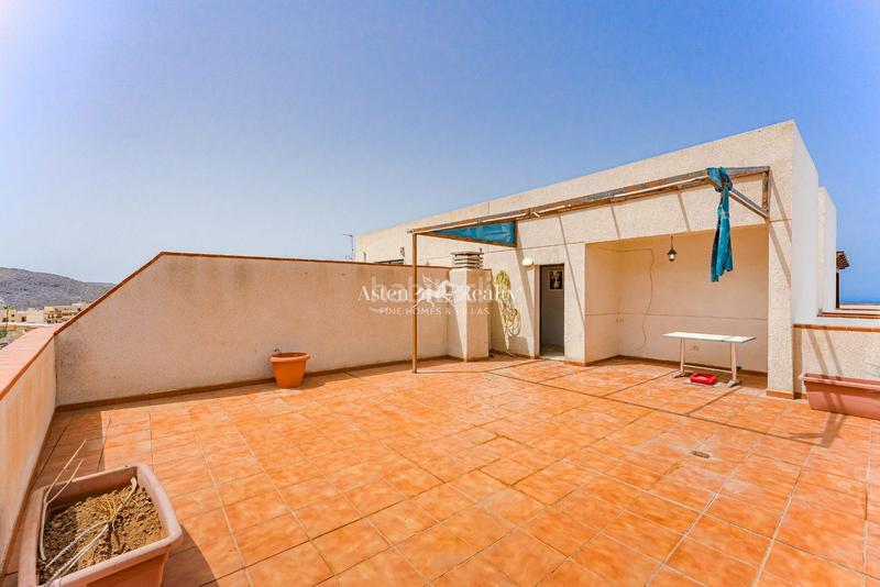 Foto 62328a48-f029-4787-8792-bd8479b22544. Ático en Casco Urbano Adeje