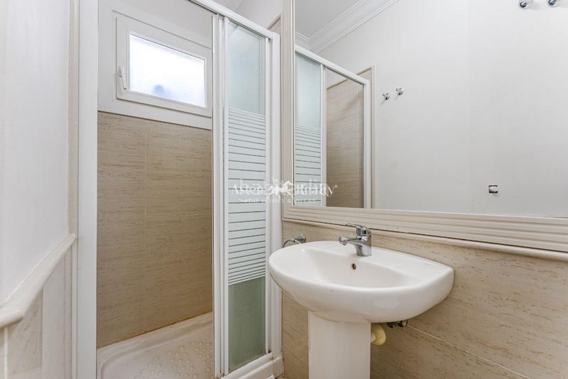 Foto 11005077-db9b-4651-ad3c-2c2ffdb91711. Reihenhaus mit parking in Chayofa Arona