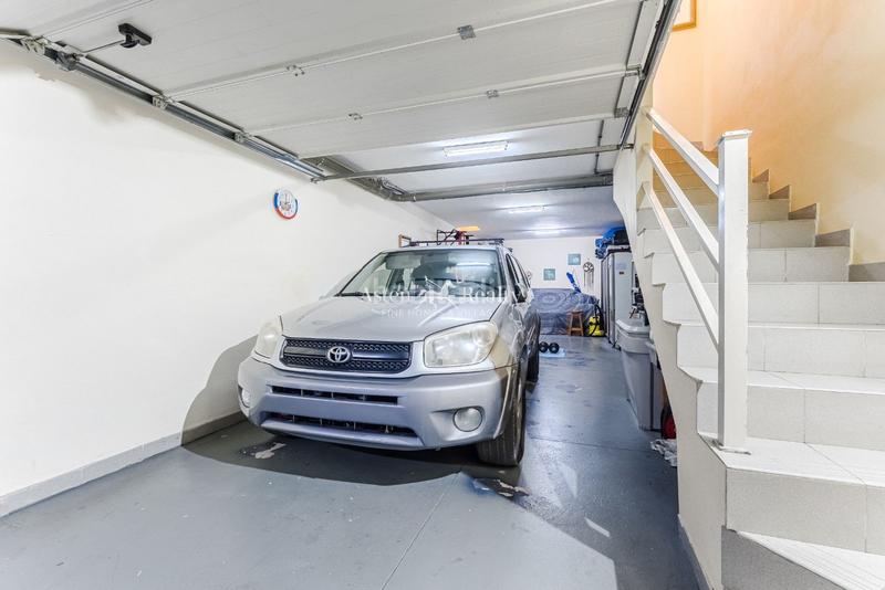 Foto 1d801b7c-79c4-44ae-ac22-e7349666d876. Reihenhaus mit parking in Chayofa Arona