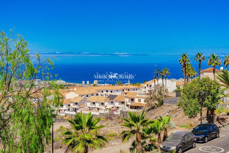 Foto 4954fde2-8eff-4f10-9e53-56257931c79c. Reihenhaus mit parking in Chayofa Arona