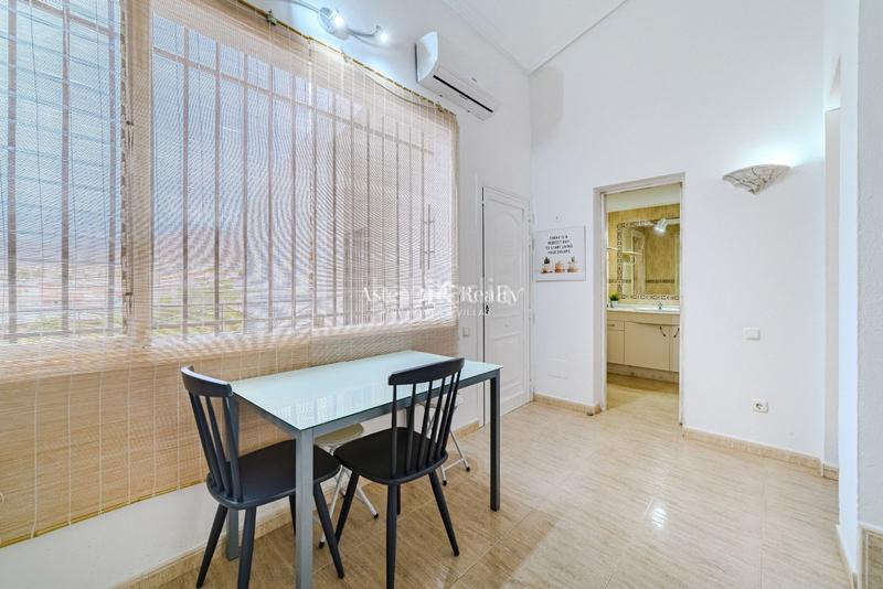 Foto f1eb589f-e07f-40af-9413-ca0ac1b9314e. Attico con piscina in Torviscas Centro y Alto Adeje