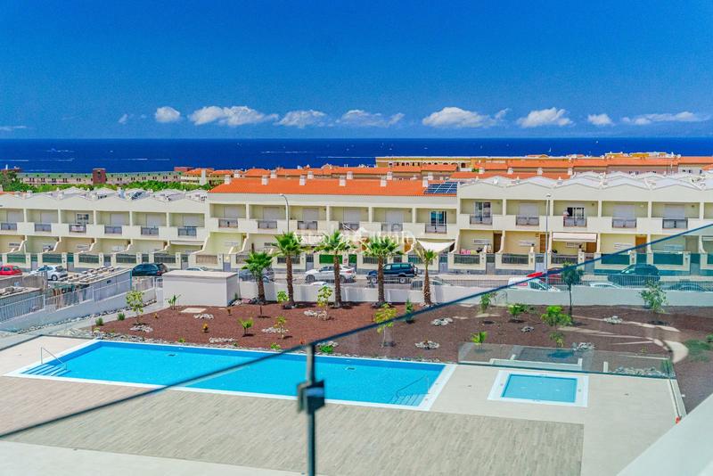 Foto 3c31143a-f7e8-45e3-ad04-109e77eba78b. Attico con parcheggio piscina in Playa Fañabé Alto Adeje