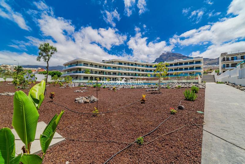 Foto 87a4f507-c50c-4fd6-affd-7694fe131176. Attico con parcheggio piscina in Playa Fañabé Alto Adeje