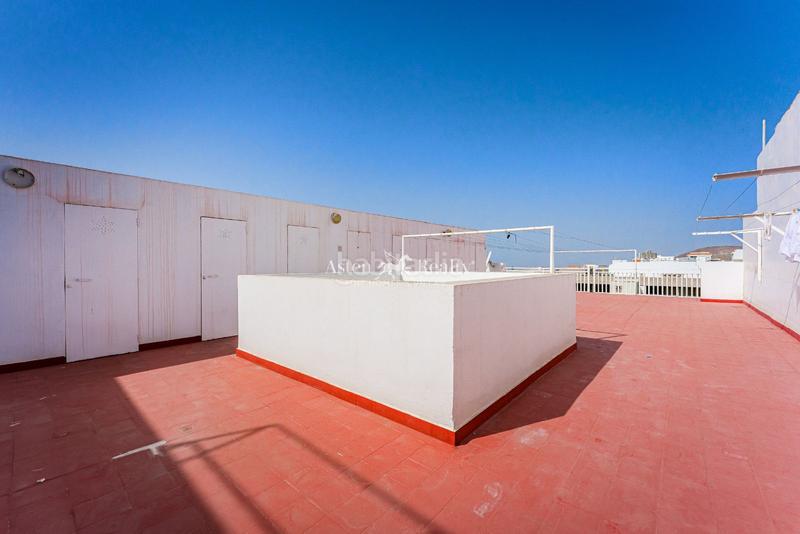 Foto 2bea6fa1-bb5b-44a6-9aae-368fb83c2a99. Apartamento pago en usdtcripto!!! oportunidad!!! apartamento en San Isidro en Granadilla de Abona