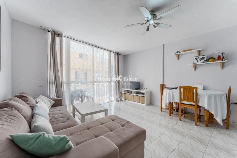 Foto e8ad4518-6cf1-4a10-b5d1-e55612ce9fcc. Apartamento pago en usdtcripto!!! oportunidad!!! apartamento en San Isidro en Granadilla de Abona