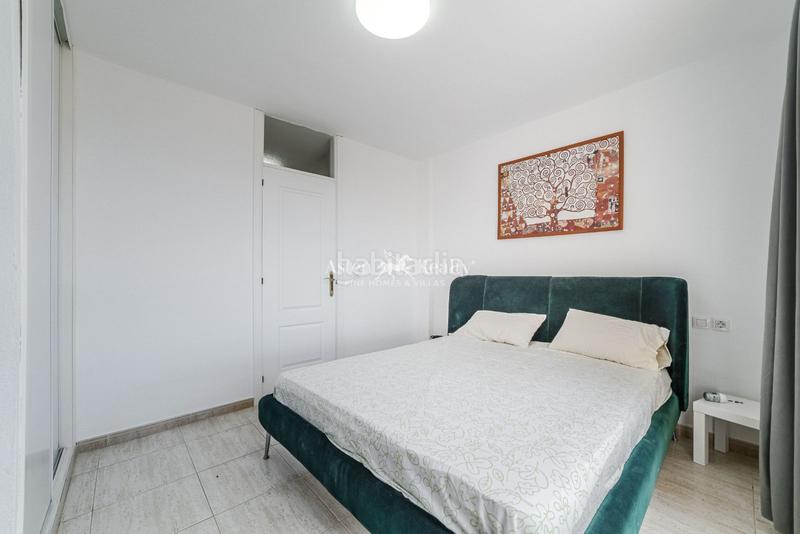 Foto 5beaaac5-4dd1-4070-9f7d-1555680215b6. Ático atico triplex de 2 dormitorios y 2 baños con vista panoramica al mar, callao salvaje en Adeje