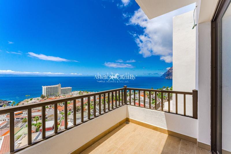 Foto df575df0-9a5c-4ec5-96ab-c7d3e64c62d6. Duplex avec chauffage piscine dans Acantilados de Los Gigantes Santiago del Teide