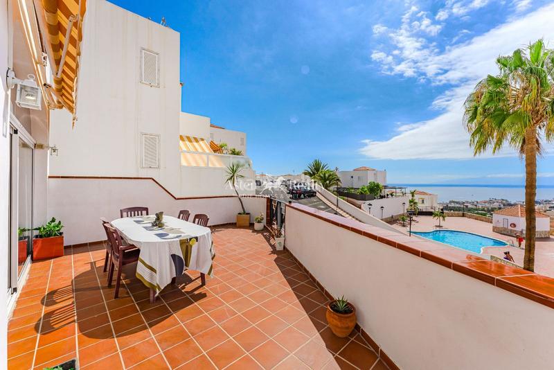 Foto d9d65dca-98c9-428e-8f53-29cd8cec4558. Maison jumelée avec parking piscine dans Torviscas Centro y Alto Adeje