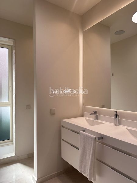 Foto 0455e1c8-864f-4510-9144-37d493a77e64. Casa amb calefacció aparcament piscina a Playa de las Américas Arona