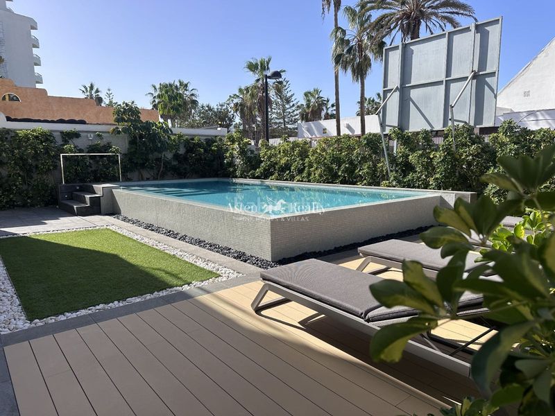 Foto e73f8eac-19f3-4668-a535-ebee96875bae. Casa amb calefacció aparcament piscina a Playa de las Américas Arona