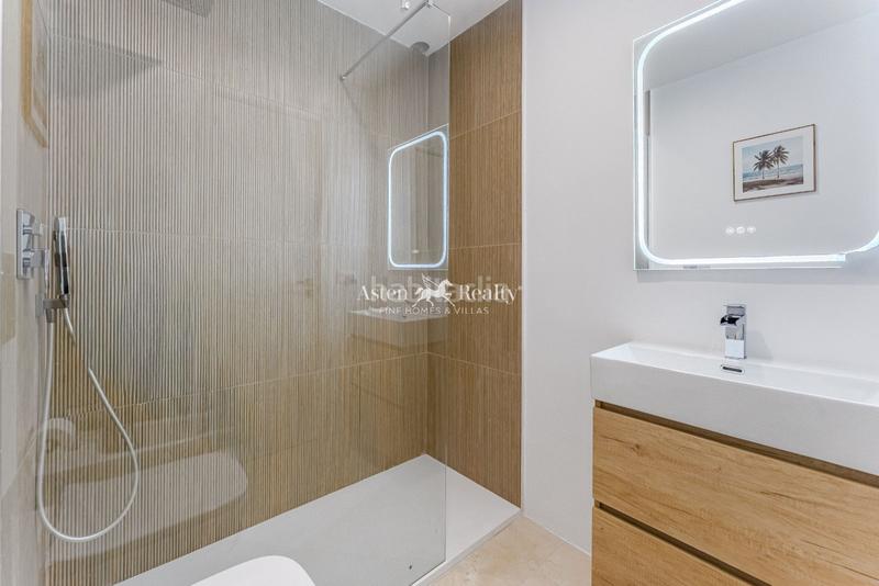 Foto 5335aabb-0776-4f23-96b6-d28a2ee9b023. Casa con parcheggio piscina in Callao Salvaje - Playa Paraíso Adeje