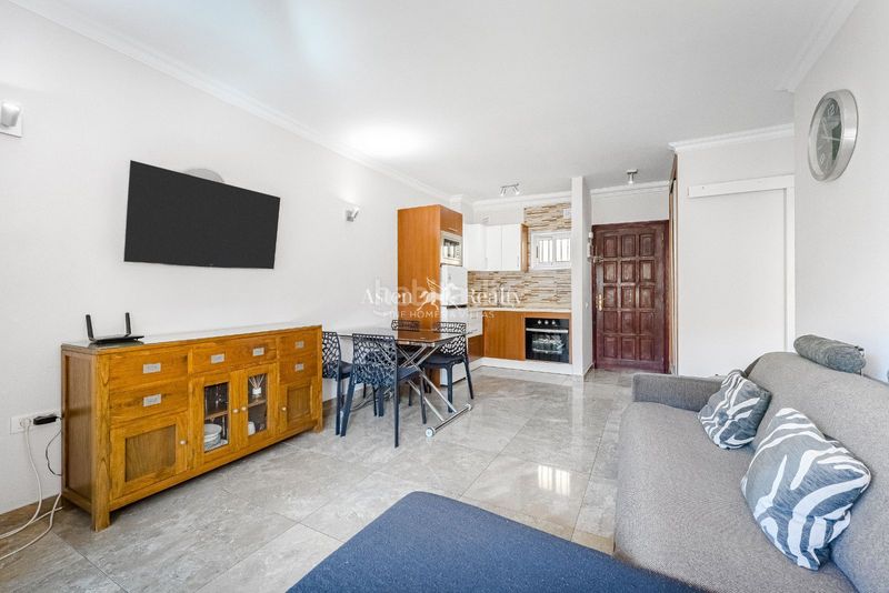 Foto 59887c66-74ae-4890-b129-d1918d3a38ba. Apartament amb piscina a Los Cristianos Arona