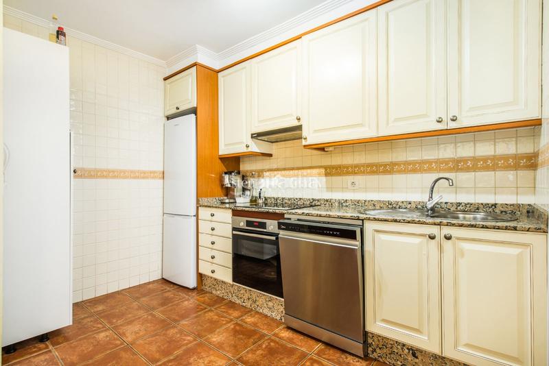 Foto b321604d-2702-4968-8321-90b61193f599. Casa adossada amb aparcament piscina a Los Abrigos Granadilla de Abona