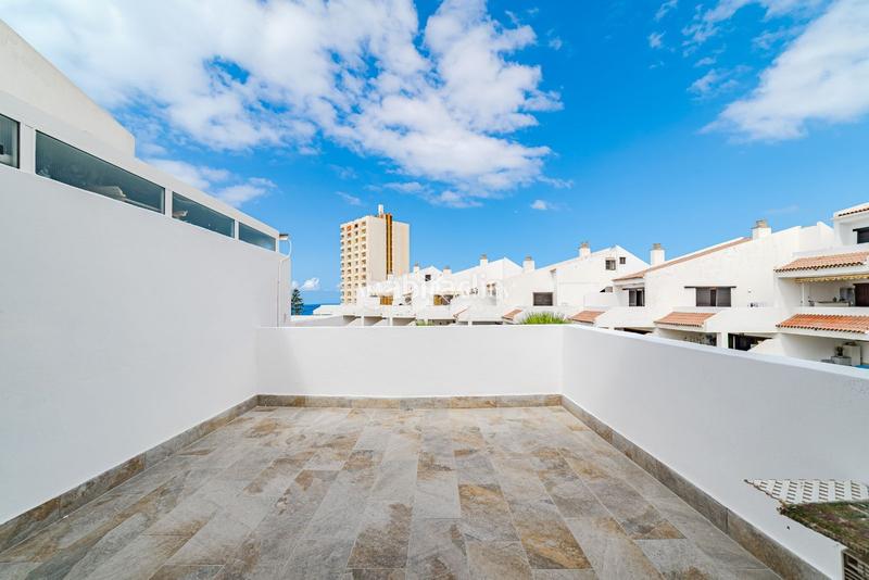 Foto ebfdcabe-0595-4256-825f-729865ee59ab. Àtic amb aparcament piscina a Los Cristianos Arona