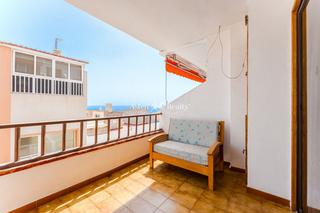 Apartament  La montaña. Apartamento con terraza y vistas al mar en los cristianos  resid