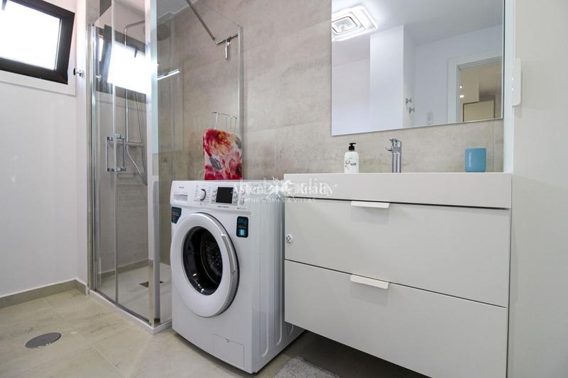 Foto 32dcaae1-8596-49a8-a0c5-f88e10eabec3. Apartament amb aparcament piscina a Playa del Duque Adeje