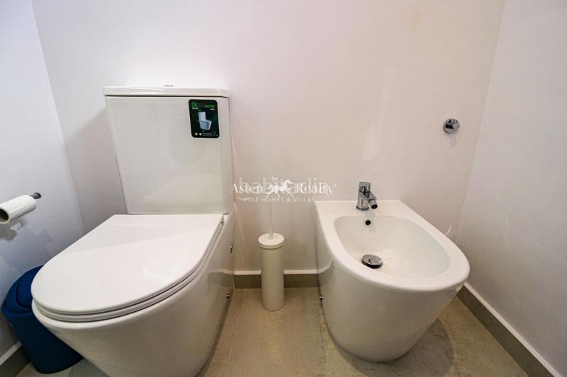Foto 848389f9-7e5f-4039-8184-276f7c4a82f8. Apartament amb aparcament piscina a Playa del Duque Adeje