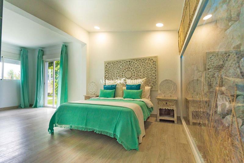 Foto 1c9bc3ca-6180-4a65-a37a-29aba38670de. Casa aparellada amb aparcament piscina a Playa Fañabé Alto Adeje