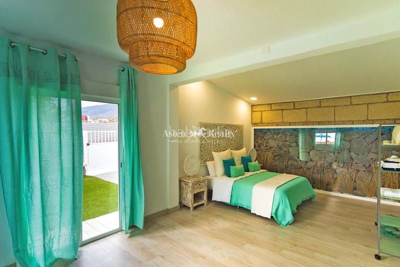 Foto 1eb3f361-187e-4669-8db2-d1100aa609be. Casa aparellada amb aparcament piscina a Playa Fañabé Alto Adeje