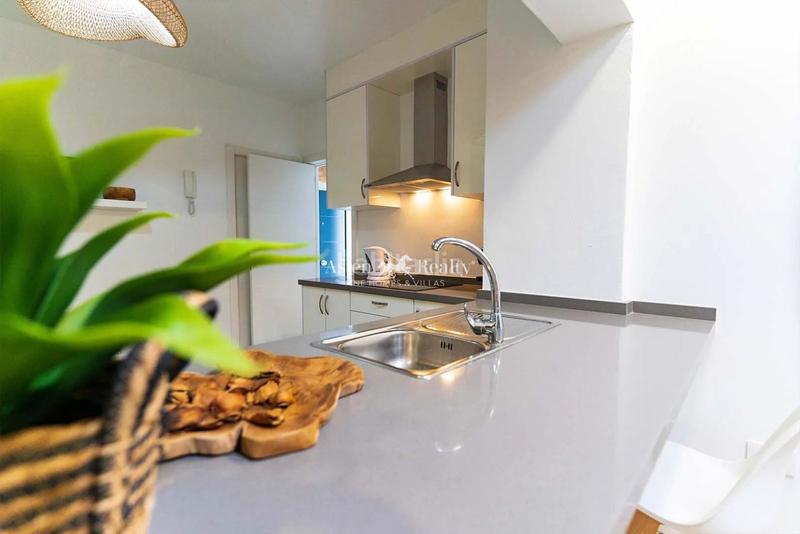 Foto 23121bcd-a6cc-4dc8-bd2a-bf3671eecc16. Casa aparellada amb aparcament piscina a Playa Fañabé Alto Adeje