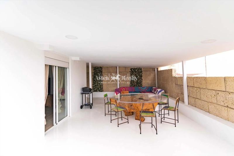 Foto 6b69f9ce-6936-4163-b3a6-4bd8fe892e67. Casa aparellada amb aparcament piscina a Playa Fañabé Alto Adeje