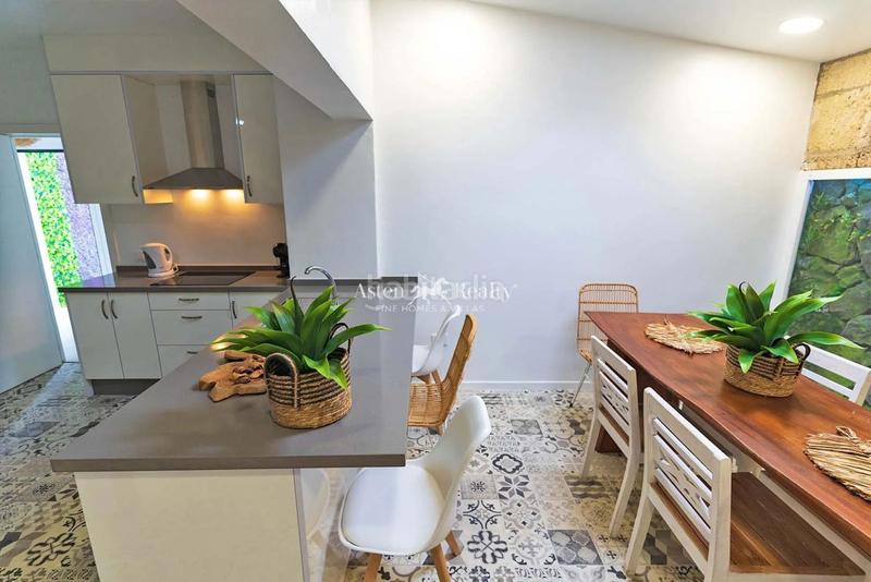 Foto 7b5d31fa-2205-4cc3-8752-8582f44f618e. Casa aparellada amb aparcament piscina a Playa Fañabé Alto Adeje