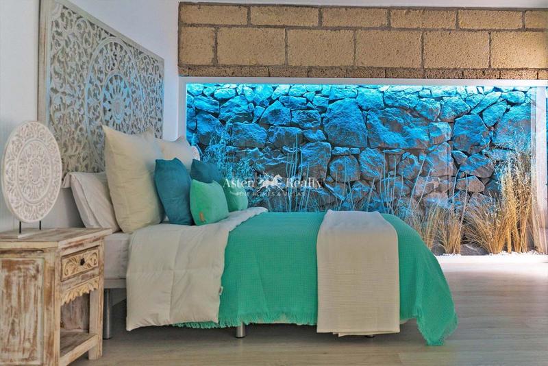 Foto bde54940-889a-4d8f-acd5-4692a6346c2b. Casa aparellada amb aparcament piscina a Playa Fañabé Alto Adeje