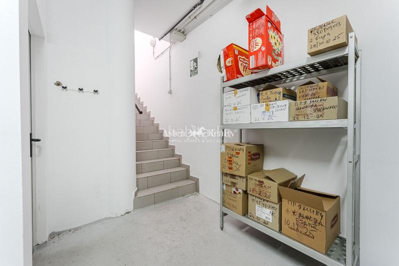 Foto 17d2da4c-a027-40f0-a7d3-9b5d62653766. Local comercial en Playa de las Américas en Playa de las Américas Arona