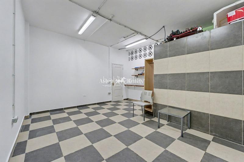 Foto 2a1f88ea-0179-4418-9c56-cbfd2a6069f4. Local comercial en Playa de las Américas en Playa de las Américas Arona