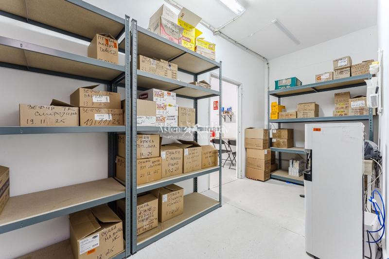 Foto 559c5deb-78e1-43c6-8f81-90ba3c95d5c0. Local comercial en Playa de las Américas en Playa de las Américas Arona