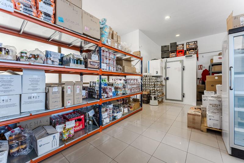 Foto a4c04442-8160-45a6-af10-dd2775cbc476. Local comercial en Playa de las Américas en Playa de las Américas Arona