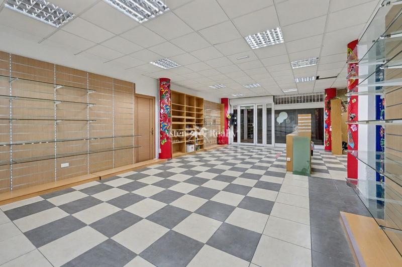 Foto f5215c14-ab73-4291-9368-359cebffc5c0. Local comercial en Playa de las Américas en Playa de las Américas Arona