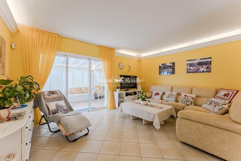 Foto 555fd065-aca9-494d-ba5c-932eea98f0c8. Casa con piscina in Callao Salvaje - Playa Paraíso Adeje